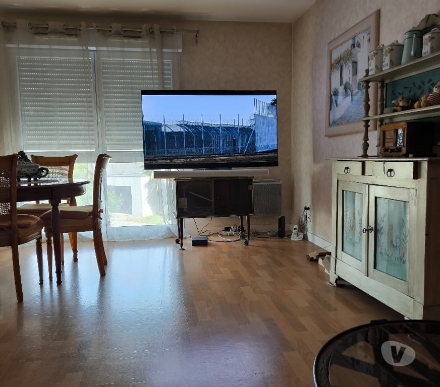 Photo - Video - Son Ille-et-Vilaine Pleurtuit - 35730 - Photos Vivastreet Très belle tele oled lg G3 65 pouces plus barre de son