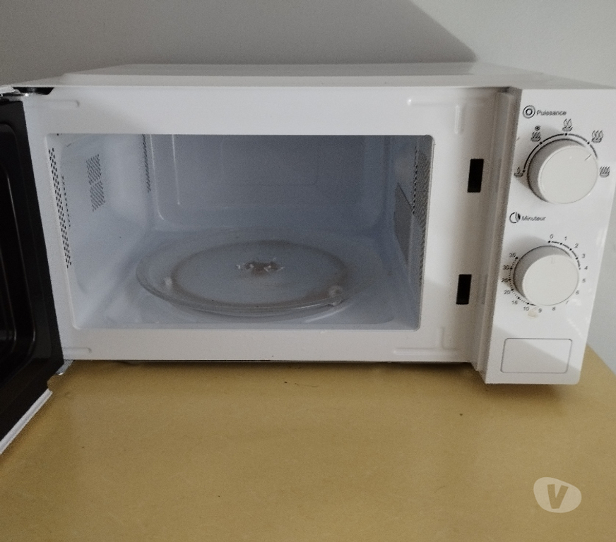 Electroménager occasion Aisne Soissons - 02200 - Photos Vivastreet Vends Four Micro-onde
