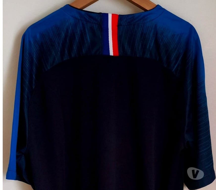 Vêtements occasion Val-d'Oise Deuil la Barre - 95170 - Photos Vivastreet Maillot Équipe de France Coupe du Monde 2018 NEUF