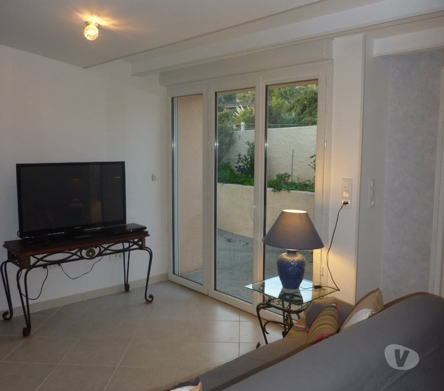 location saisonniere Var St Raphael - 83700 - Photos Vivastreet Villa Saphir - Suites parentales - jacuzzi 8 places