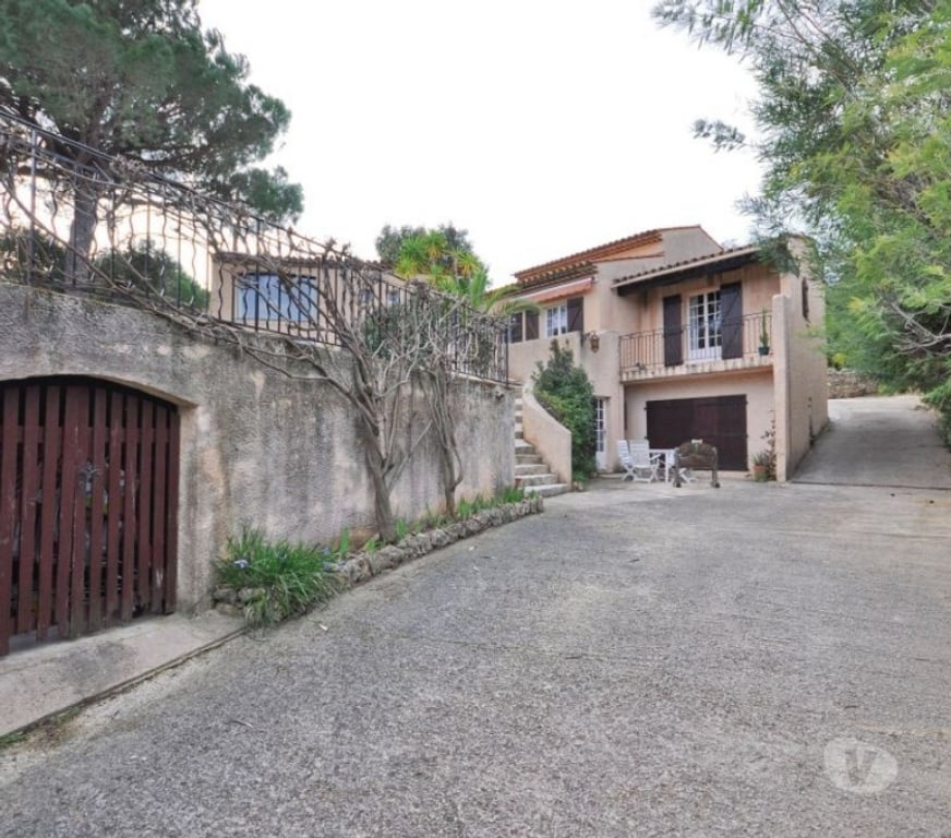 location saisonniere Var Gassin - 83580 - Photos Vivastreet Villa pour 6 personnes avec piscine privée