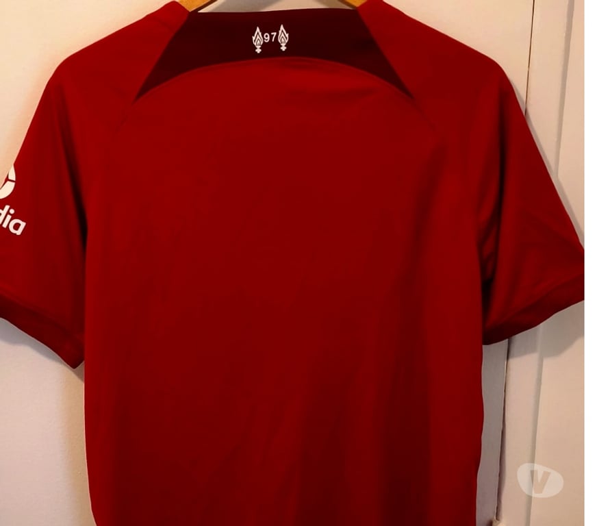 Matériel de sport Val-d'Oise Deuil la Barre - 95170 - Photos Vivastreet Maillot Liverpool FC Nike neuf - Taille L