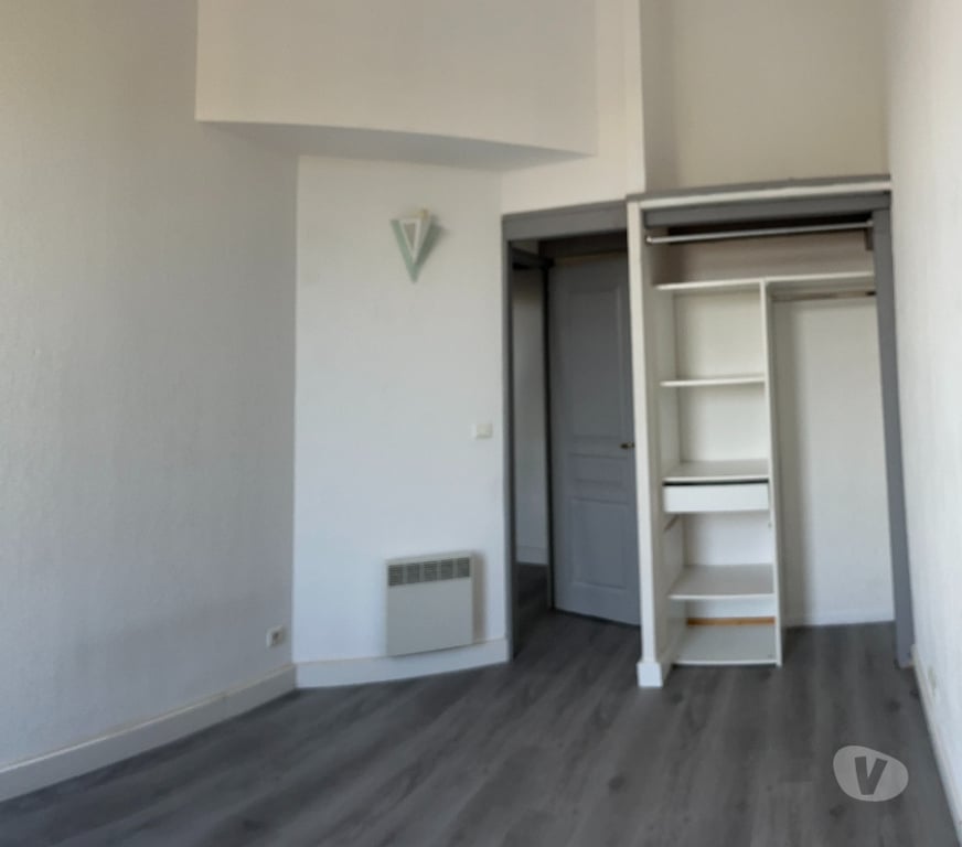 Appartements à vendre Gard Nimes - Photos Vivastreet NIMES Appartement P2 avec Terrasse 25 m²