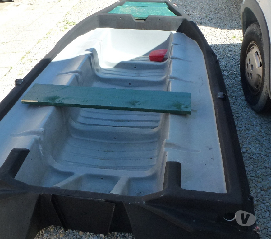 Bateaux à moteur Marne Chalons en Champagne - 51000 - Photos Vivastreet barque pour pêche ou chasse