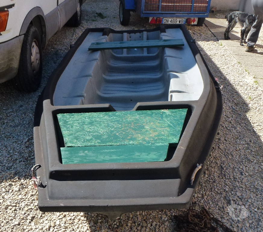 Bateaux à moteur Marne Chalons en Champagne - 51000 - Photos Vivastreet barque pour pêche ou chasse