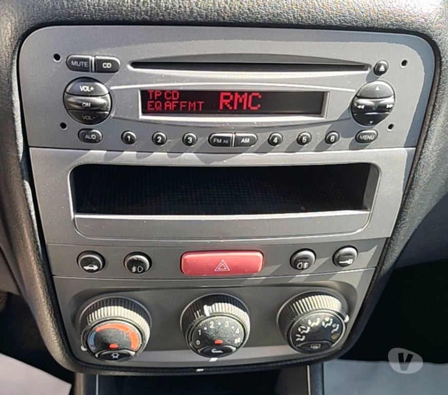 Voiture d'occasion Haute-Marne St Dizier - 52100 - Photos Vivastreet Alfa Roméo 147 1.9 JTD 115ch Diesel