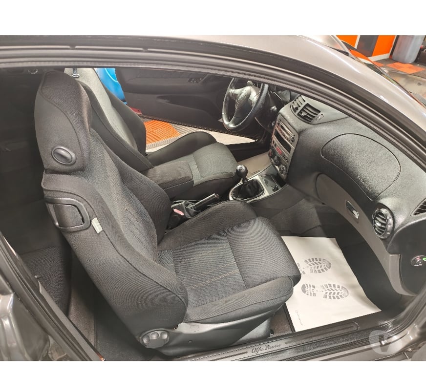 Voiture d'occasion Haute-Marne St Dizier - 52100 - Photos Vivastreet Alfa Roméo 147 1.9 JTD 115ch Diesel
