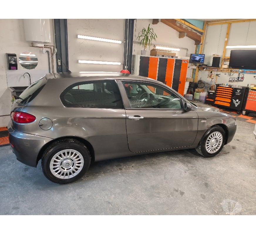 Voiture d'occasion Haute-Marne St Dizier - 52100 - Photos Vivastreet Alfa Roméo 147 1.9 JTD 115ch Diesel