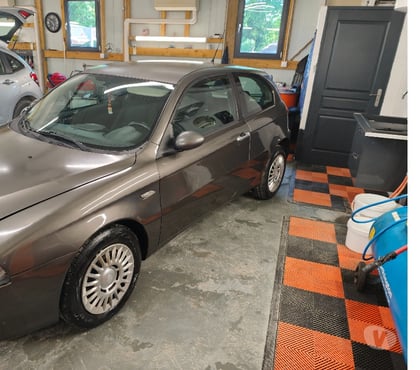 Voiture à vendre St Dizier Haute-Marne - Photos Vivastreet Alfa Roméo 147 1.9 JTD 115ch Diesel