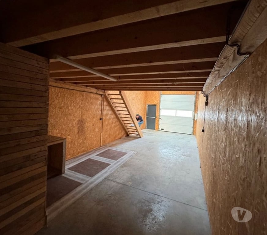 bureaux locaux Drôme Montmeyran - 26120 - Photos Vivastreet Atelier 75 m² avec mezzanine