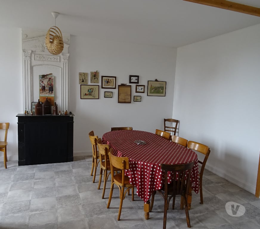 Vente Maison Charente-Maritime Tonnay Boutonne - 17380 - Photos Vivastreet Charentaise, 295m2, 395000€