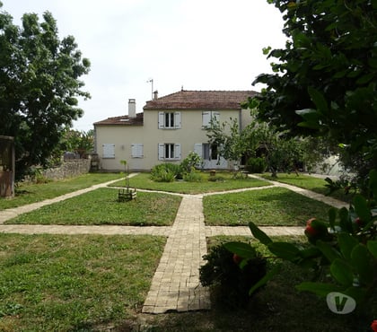 Maison à vendre Tonnay Boutonne Charente-Maritime - Photos Vivastreet Charentaise, 295m2, 395000€