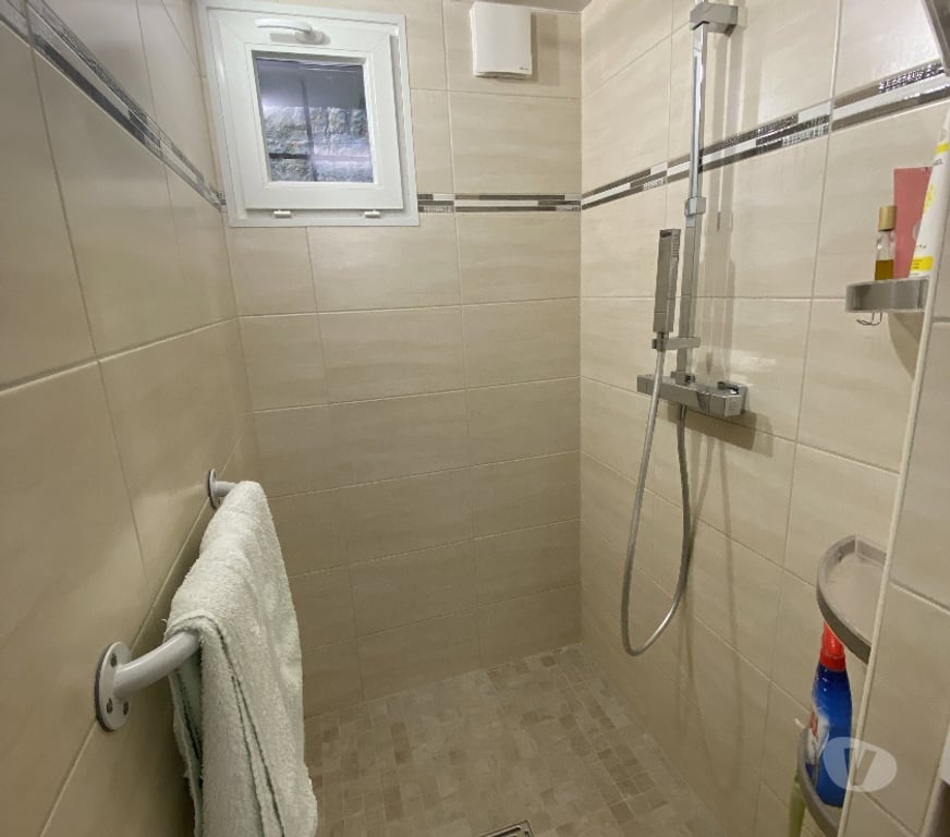 Vente Maison Yonne Coulanges sur Yonne - 89480 - Photos Vivastreet Maison en parfait état avec cour, garage et verger