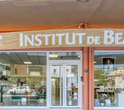 Photos Vivastreet RECHERCHE DES PROFESSIONNEL(LE)S INDÉPENDANT(E)S