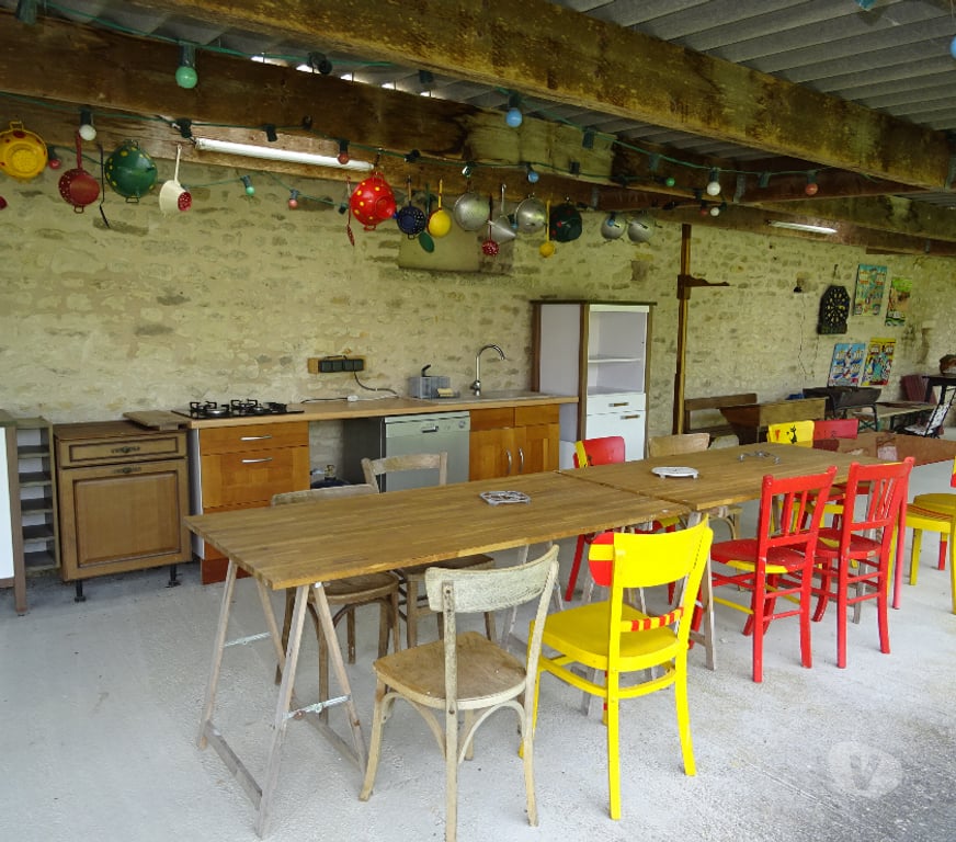 Vente Maison Charente-Maritime Tonnay Boutonne - 17380 - Photos Vivastreet Spacieuse maison charentaise à Tonnay-Boutonne .