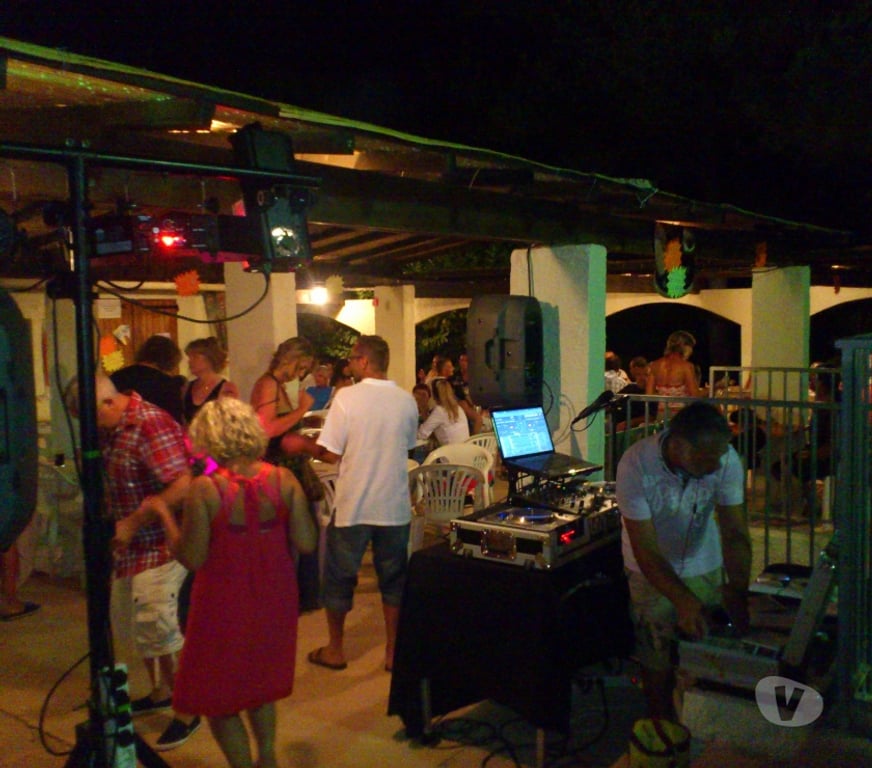 Fond de Commerce a vendre Var La Crau - 83260 - Photos Vivastreet Loue RESTAURANT BAR EPICERIE dans camping