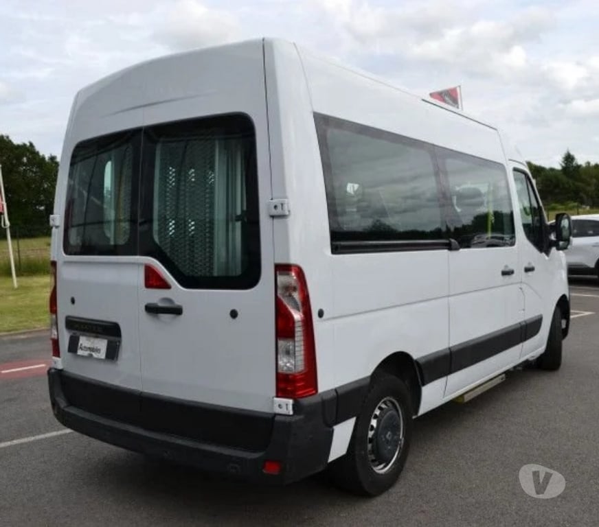 Véhicules commerciaux & utilitaires d'occasion Ille-et-Vilaine Domalain - 35680 - Photos Vivastreet Renault Master III COMBI F3500 L2H2 2.3 DCI 135CH 7CV TPMR