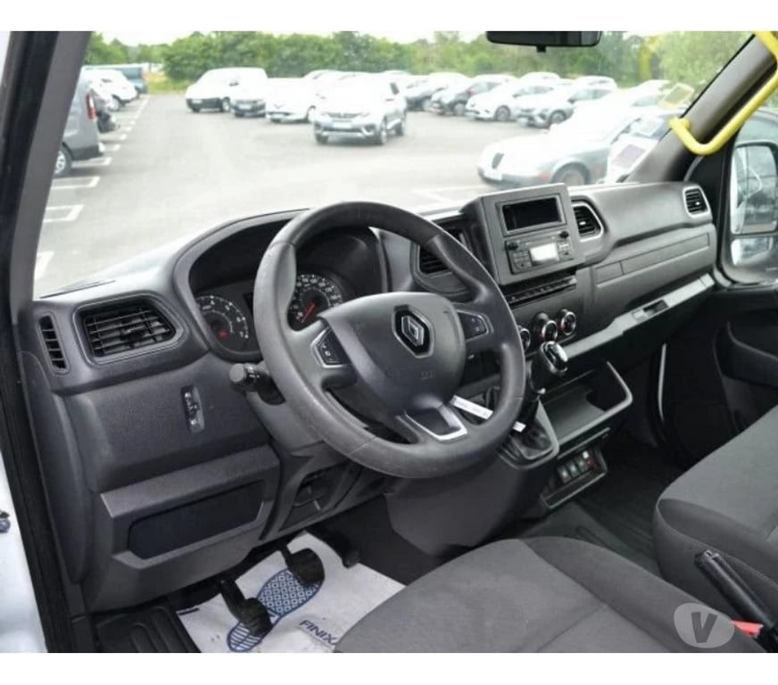 Véhicules commerciaux & utilitaires d'occasion Ille-et-Vilaine Domalain - 35680 - Photos Vivastreet Renault Master III COMBI F3500 L2H2 2.3 DCI 135CH 7CV TPMR