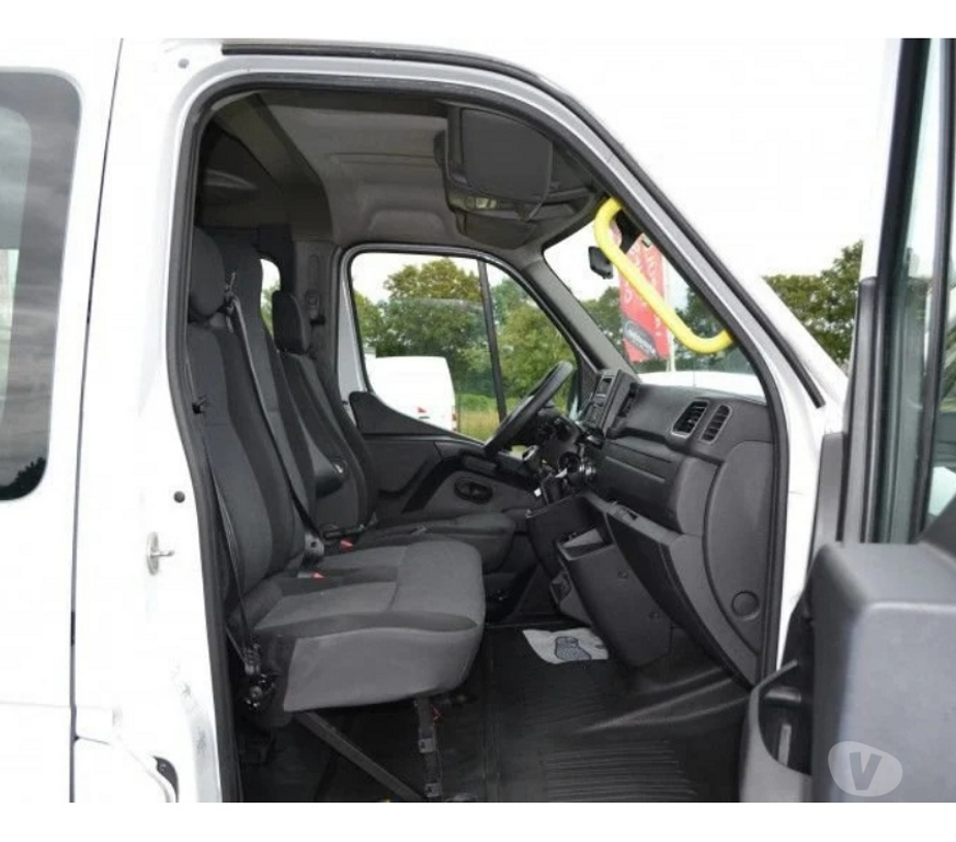Véhicules commerciaux & utilitaires d'occasion Ille-et-Vilaine Domalain - 35680 - Photos Vivastreet Renault Master III COMBI F3500 L2H2 2.3 DCI 135CH 7CV TPMR