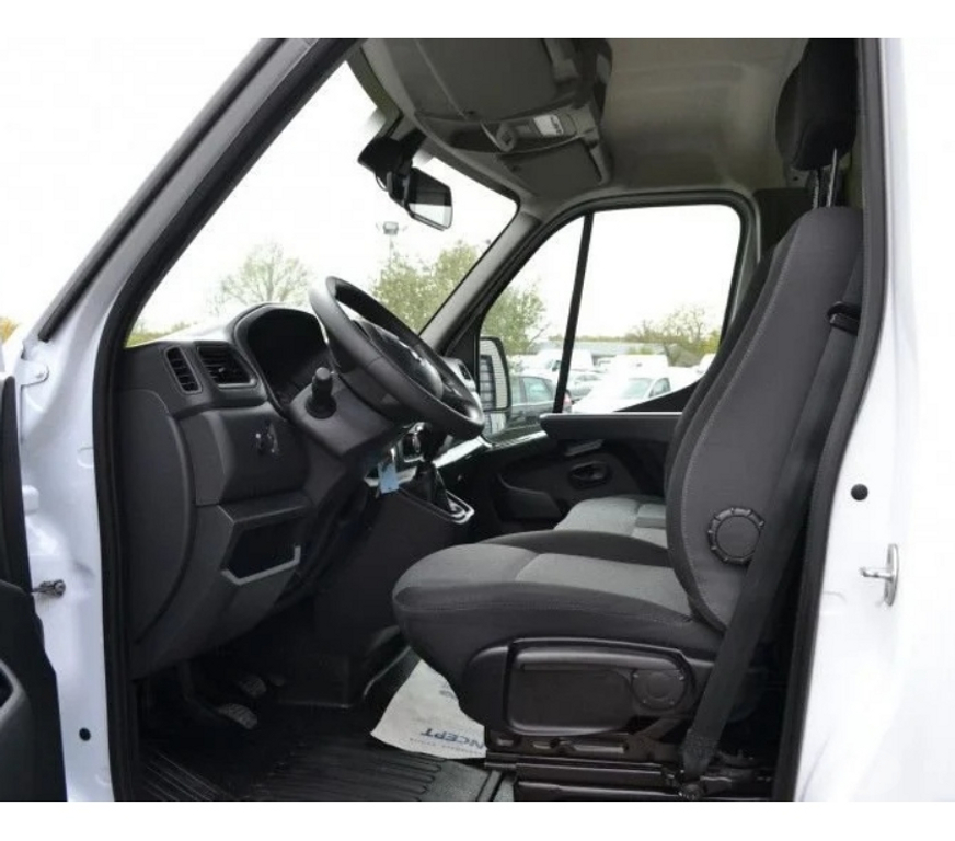 Véhicules commerciaux & utilitaires d'occasion Ille-et-Vilaine Domalain - 35680 - Photos Vivastreet Renault Master III CCB F3500 L3 2.3 BLUE DCI 145CH CONFORT