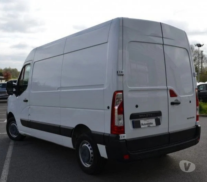 Véhicules commerciaux & utilitaires d'occasion Ille-et-Vilaine Domalain - 35680 - Photos Vivastreet Renault Master III FG F3300 L2H2 2.3 BLUE DCI 135CH CONFORT