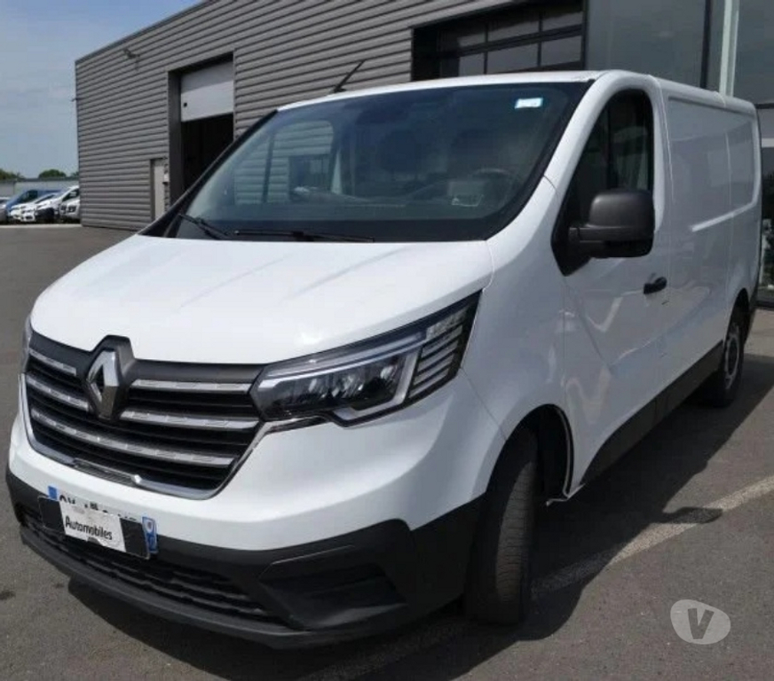 Véhicules commerciaux & utilitaires d'occasion Ille-et-Vilaine Domalain - 35680 - Photos Vivastreet Renault TRAFIC III FG L1H1 2T8 2.0 BLUE DCI 130CH GRAND