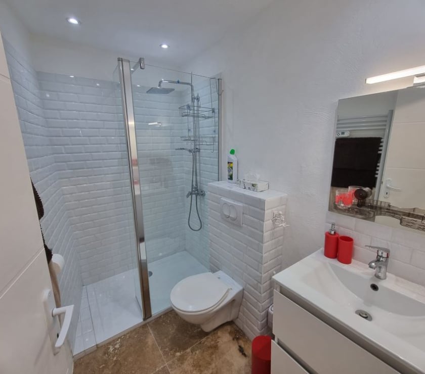 location saisonniere Var Lorgues - 83510 - Photos Vivastreet Provence : maison en hameau chaloureux avec clim