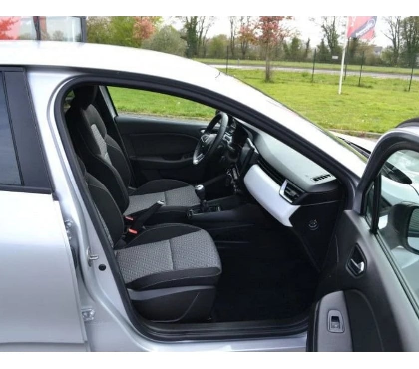 Voiture d'occasion Ille-et-Vilaine Domalain - 35680 - Photos Vivastreet Renault Clio V 1.0 TCE 90CH EVOLUTION