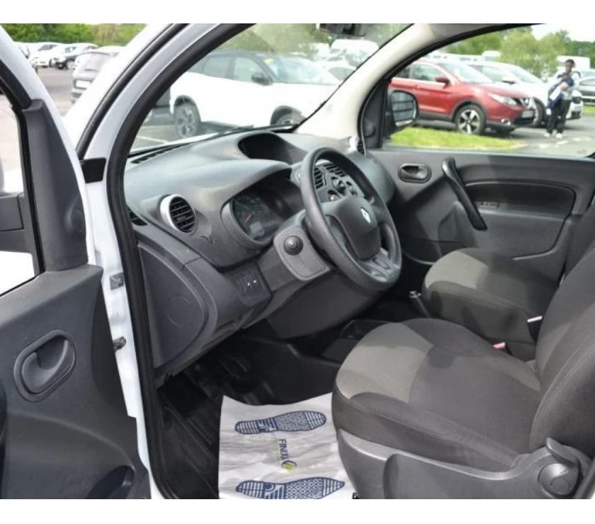 Voiture d'occasion Ille-et-Vilaine Domalain - 35680 - Photos Vivastreet Renault Kangoo II EXPRESS MAXI 1.5 DCI 90CH CABINE