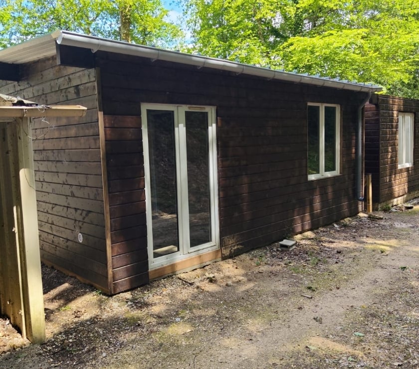 Matériel de sport Beaumont les Autels Eure-et-Loir - Photos Vivastreet Chalet sur étang de pêche