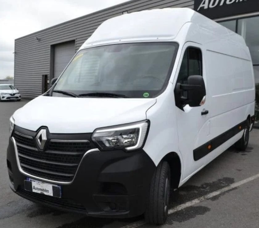 Véhicules commerciaux & utilitaires d'occasion Ille-et-Vilaine Domalain - 35680 - Photos Vivastreet Renault Master III FG F3500 L3H3 2.3 BLUE DCI 135CH CONFORT