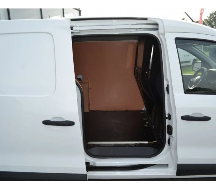 Véhicules commerciaux & utilitaires d'occasion Ille-et-Vilaine Domalain - 35680 - Photos Vivastreet Renault Express VAN 1.5 BLUE DCI 75CH ESSENTIEL 22
