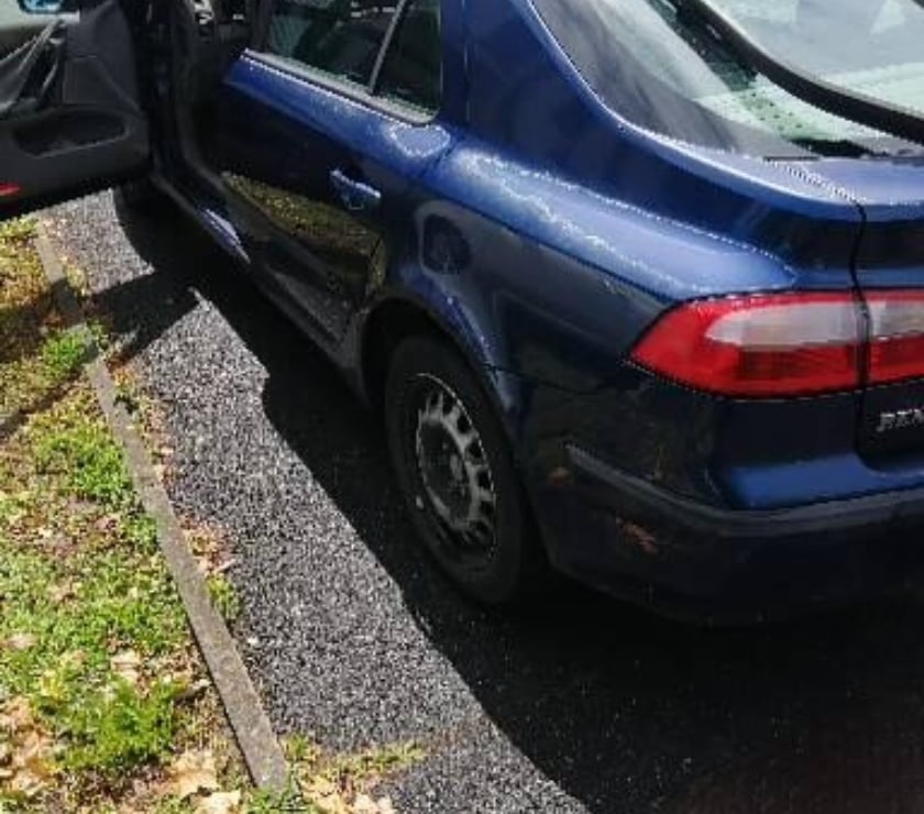 Voiture d'occasion Pyrénées-Atlantiques Billere - 64140 - Photos Vivastreet Vend Renault laguna essence 16v année 2001 essence 95