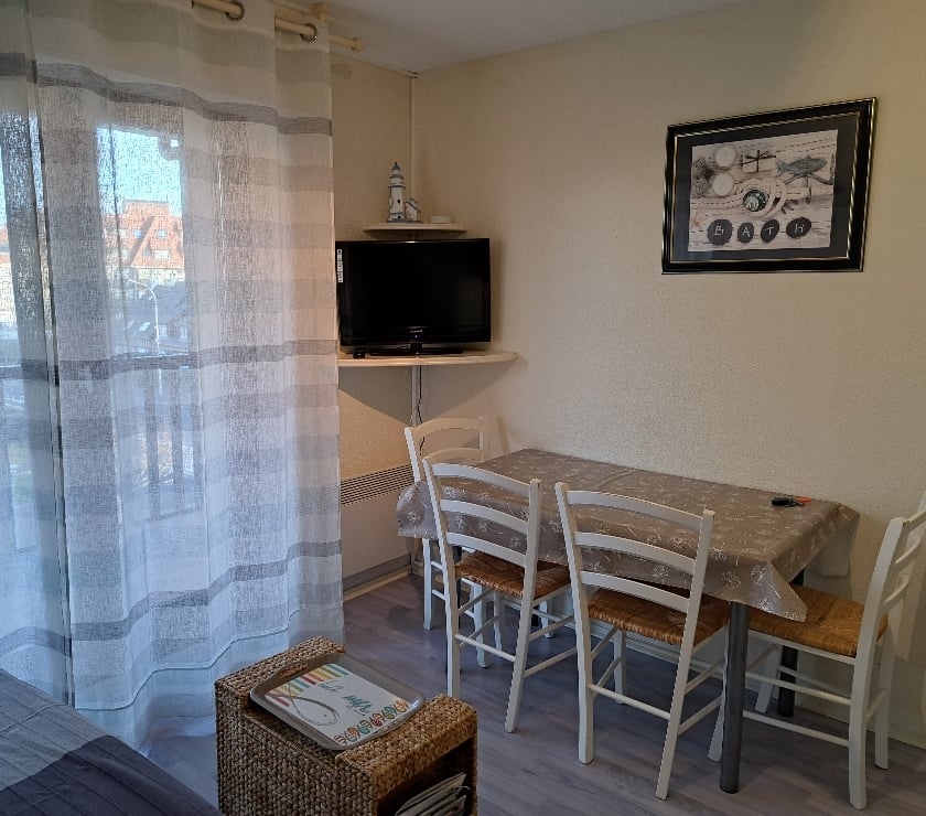 location saisonniere Calvados Villers sur Mer - 14640 - Photos Vivastreet Belle Vue Mer-T2 CLASSE CLEVACANCES - WIFI - PARKING