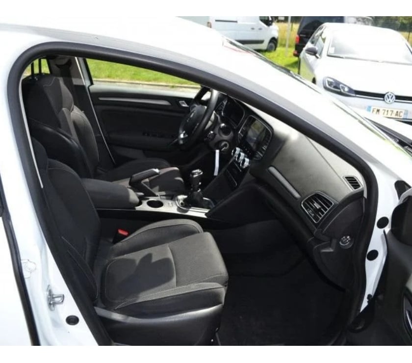 Voiture d'occasion Ille-et-Vilaine Domalain - 35680 - Photos Vivastreet Renault Mégane MEGANE IV 1.5 BLUE DCI 115CH BUSINESS -21N