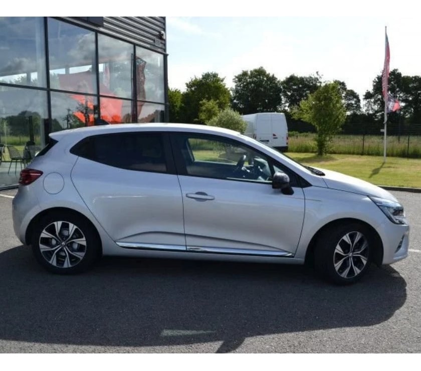 Voiture d'occasion Ille-et-Vilaine Domalain - 35680 - Photos Vivastreet Renault Clio V 1.6 E-TECH 145CH FULL HYBRID EVOLUTION