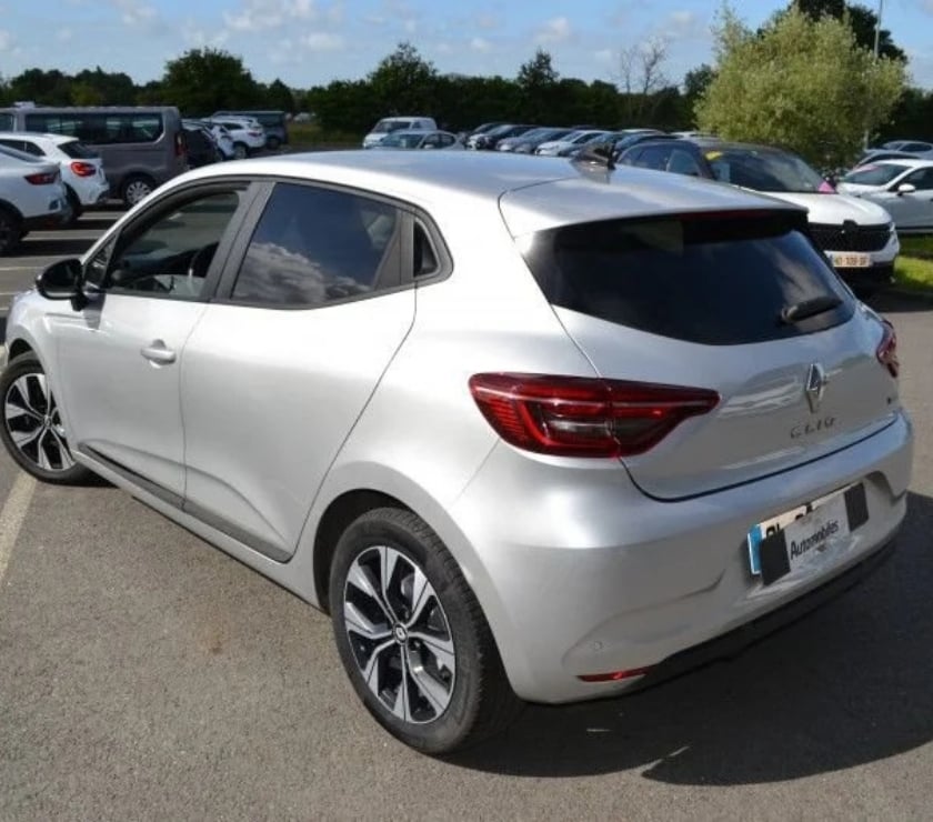 Voiture d'occasion Ille-et-Vilaine Domalain - 35680 - Photos Vivastreet Renault Clio V 1.6 E-TECH 145CH FULL HYBRID EVOLUTION