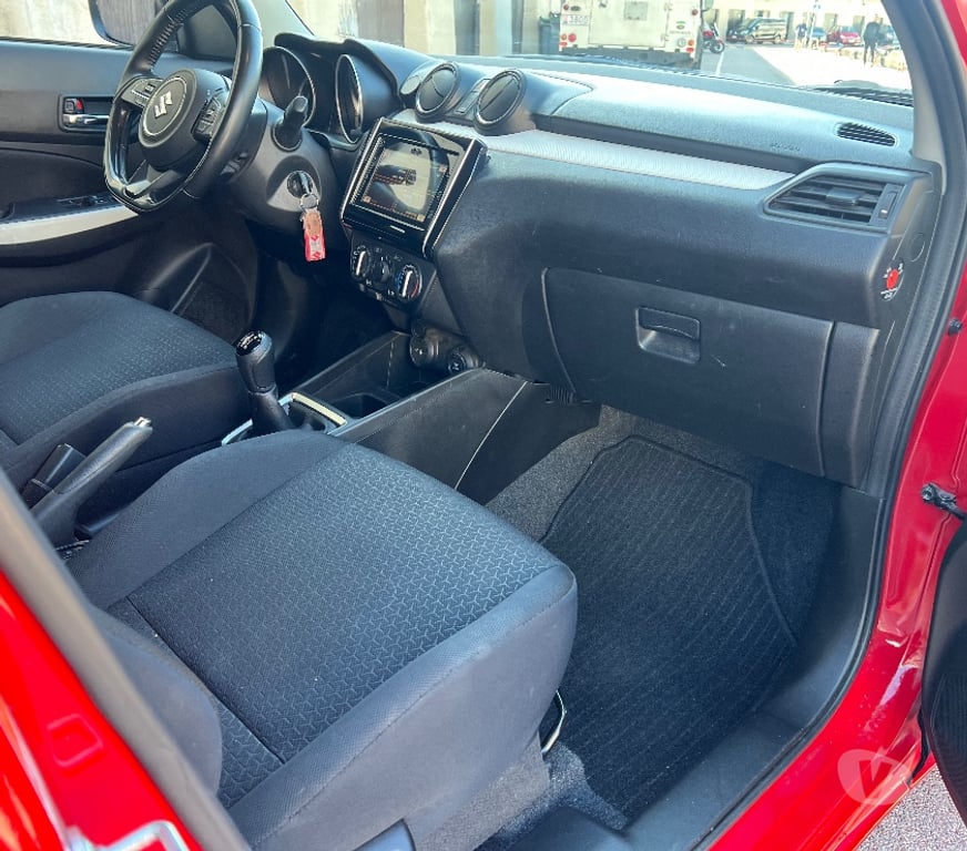 Voiture d'occasion Alpes-Maritimes Nice - Photos Vivastreet Suzuki Swift Privilège ess hybride Premiere Main