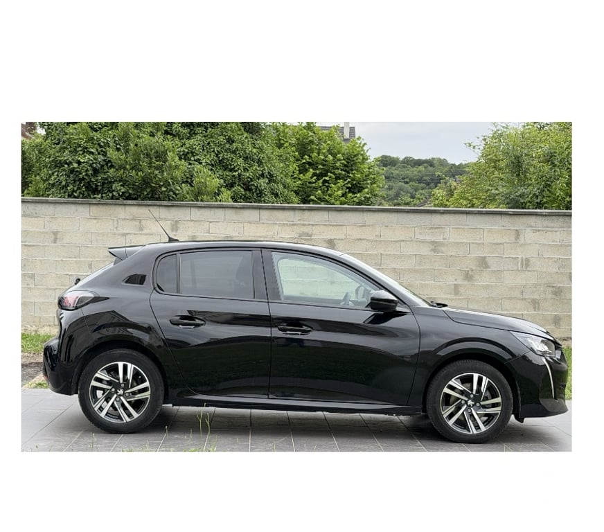 Voiture d'occasion Oise Nogent sur Oise - 60180 - Photos Vivastreet PEUGEOT 208 ALLURE 100 CH ESSENCE AN 2023 74525KM