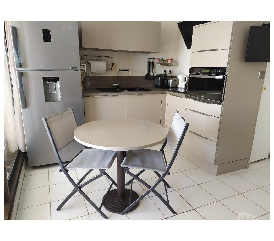 location saisonniere Pyrénées-Orientales Le Barcares - 66420 - Photos Vivastreet Beau T2 Traversant rez vue directe à 180° sur l'eau