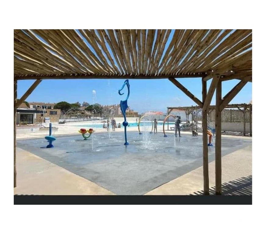 location saisonniere Pyrénées-Orientales Le Barcares - 66420 - Photos Vivastreet Beau T2 Traversant rez vue directe à 180° sur l'eau