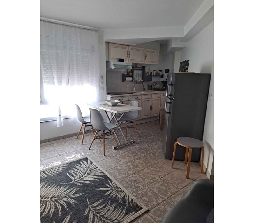 location saisonniere Var Frejus - 83600 - Photos Vivastreet APPARTEMENT PROCHE MER