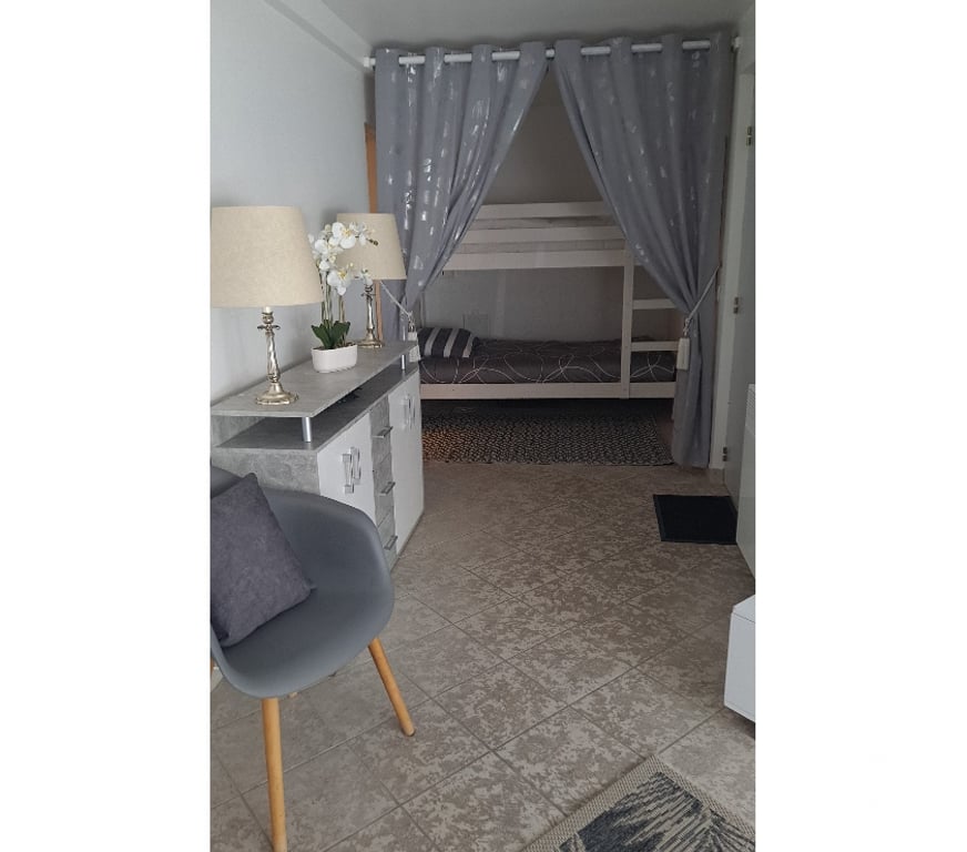 location saisonniere Var Frejus - 83600 - Photos Vivastreet APPARTEMENT PROCHE MER