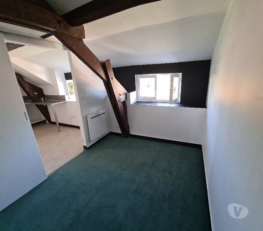 Location appartement Loire-Atlantique Guerande - 44350 - Photos Vivastreet T1 bis rénové – Guérande, à deux pas des remparts
