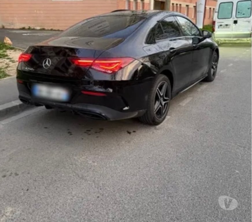 Voiture d'occasion Alpes-Maritimes Cannes - 06400 - Photos Vivastreet Vend Mercedes cla E250