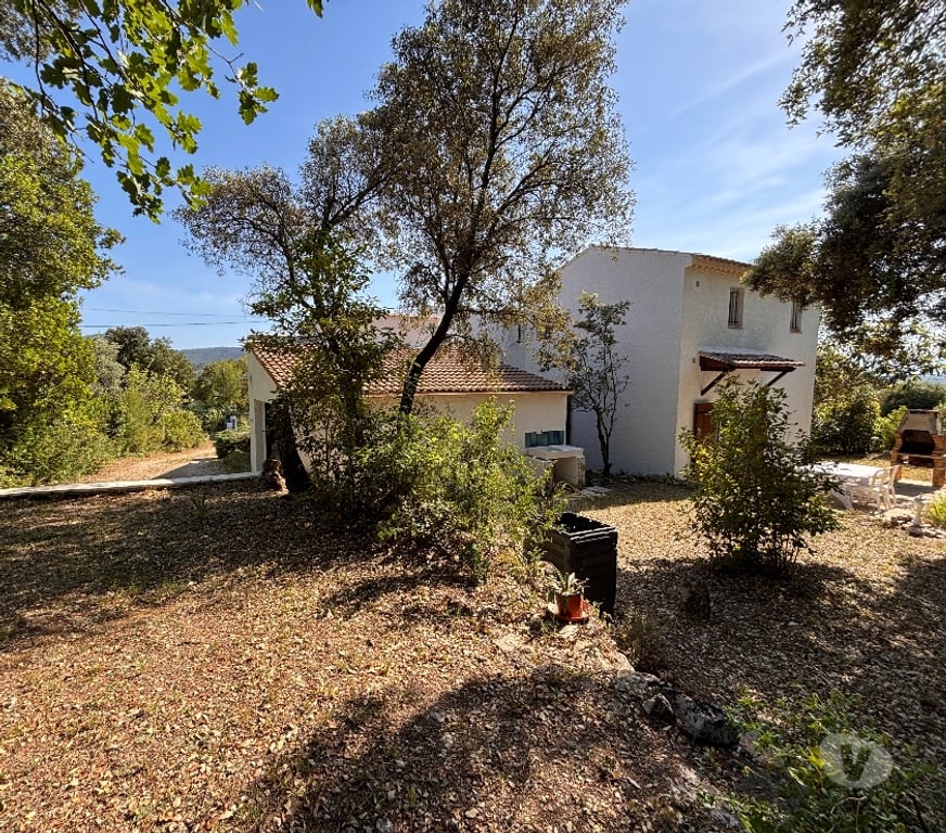 Vente Maison Var Ste Anastasie sur Issole - 83136 - Photos Vivastreet SAINTE-ANASTASIE – VILLA AU CADRE IDYLLIQUE