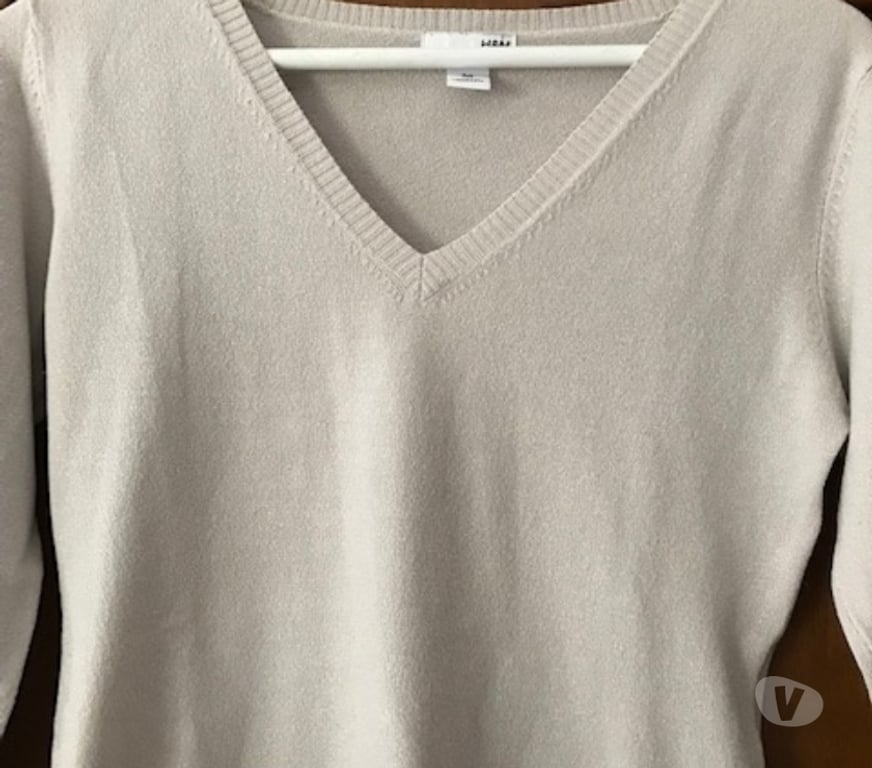 Vêtements occasion Bas-Rhin Hochfelden - 67270 - Photos Vivastreet Pull femme manches 3 4 Taille M (H&M) en TBE couleur craie