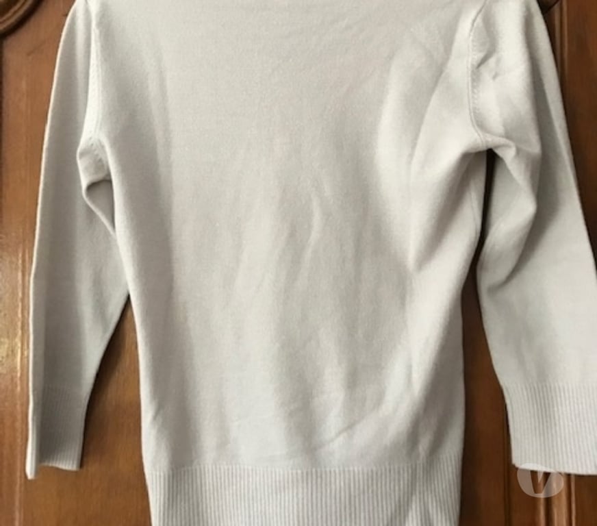 Vêtements occasion Bas-Rhin Hochfelden - 67270 - Photos Vivastreet Pull femme manches 3 4 Taille M (H&M) en TBE couleur craie