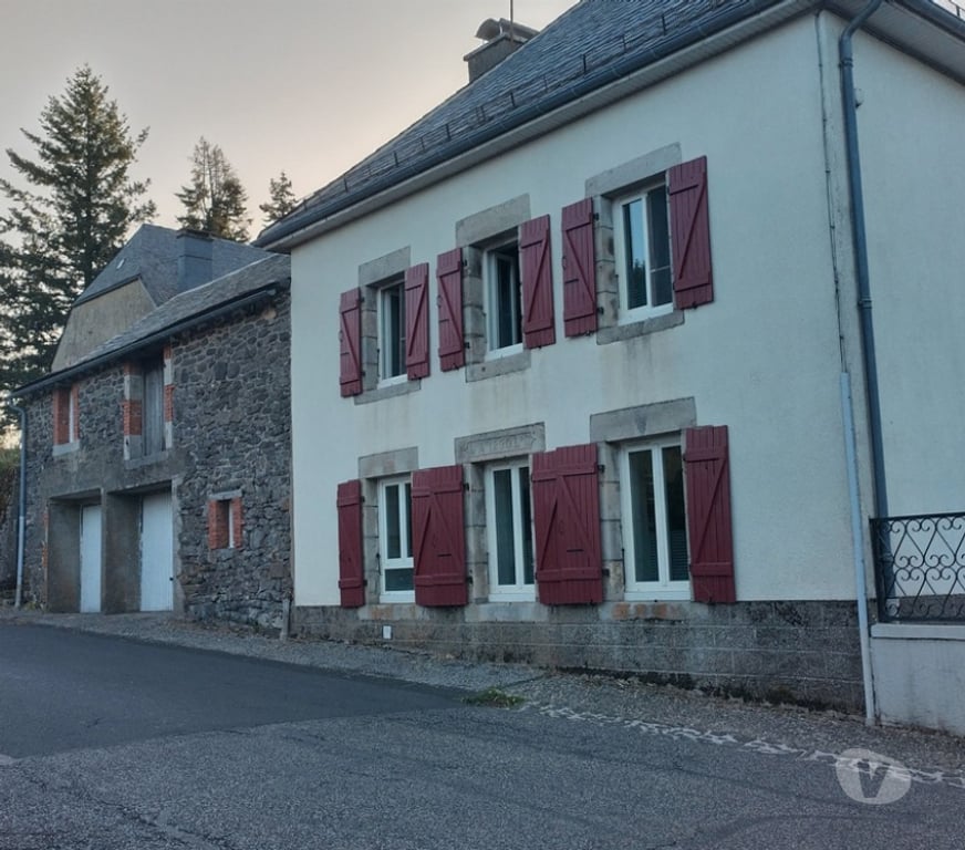 Vente Maison Cantal Trizac - 15400 - Photos Vivastreet Belle maison habitable de suite