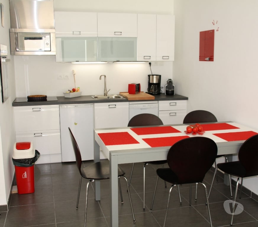 location saisonniere Bouches-du-Rhône La Ciotat - 13600 - Photos Vivastreet APPART T2 JARDIN PARKING PLAGE à pied